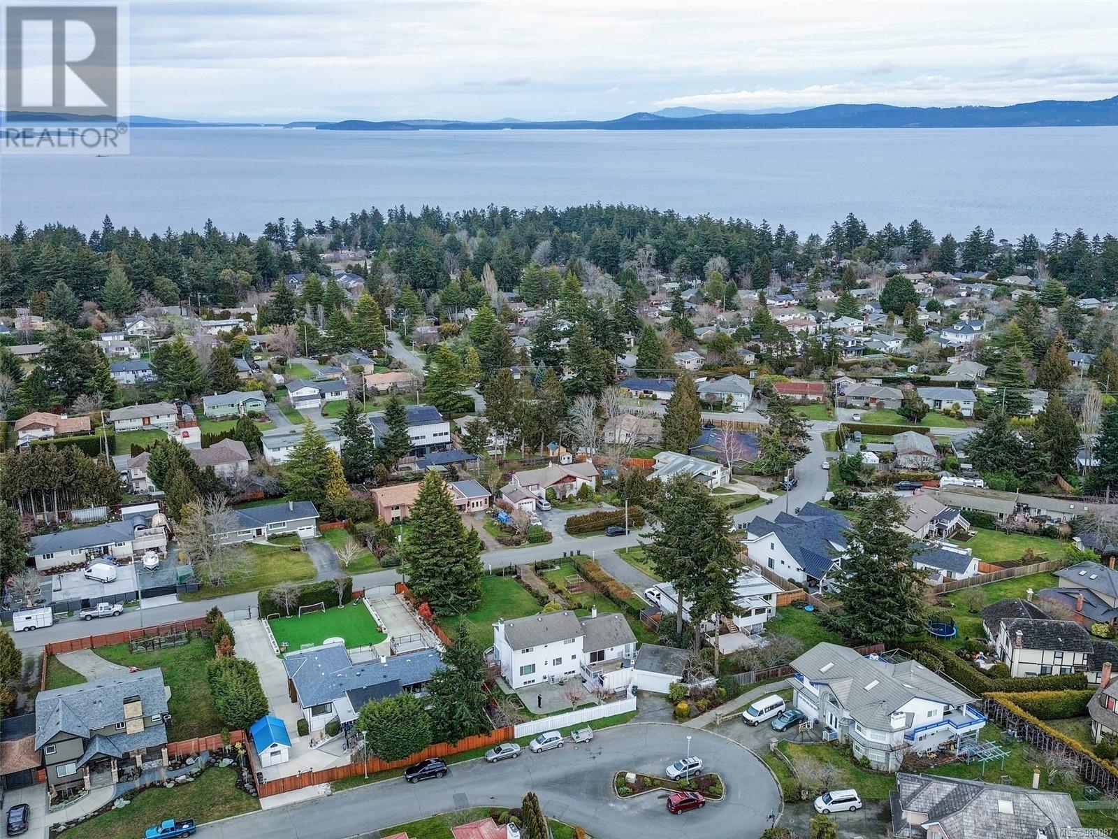 4447 Narvaez Cres, Saanich, British Columbia  V8N 2S7 - Photo 65 - 983087