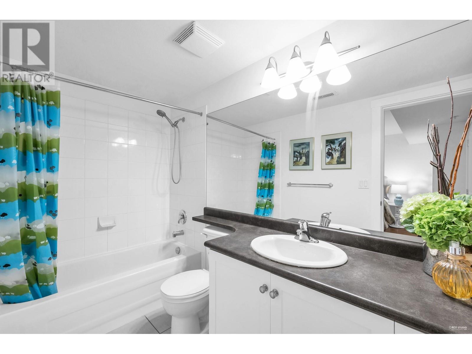 Listing Picture 32 of 40 : 980 W 58TH AVENUE, Vancouver / 溫哥華 - 魯藝地產 Yvonne Lu Group - MLS Medallion Club Member