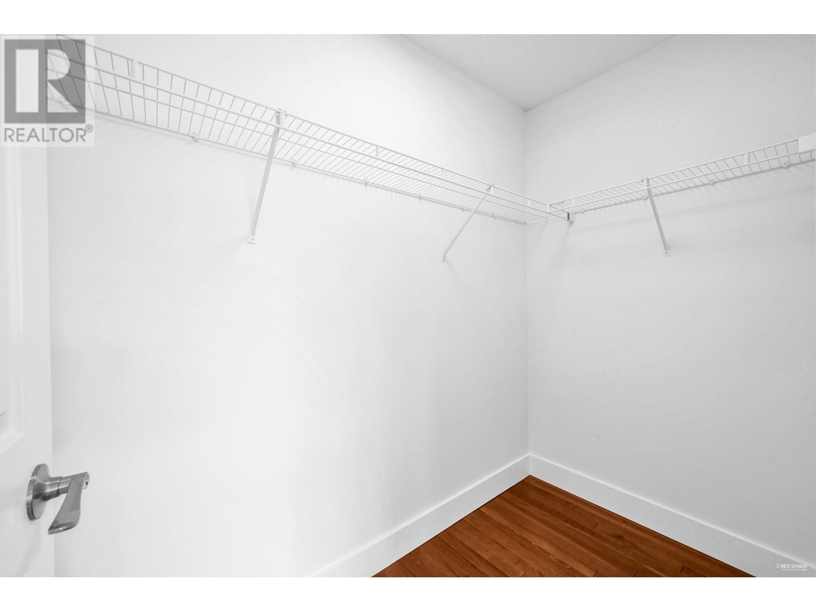 Listing Picture 23 of 40 : 980 W 58TH AVENUE, Vancouver / 溫哥華 - 魯藝地產 Yvonne Lu Group - MLS Medallion Club Member