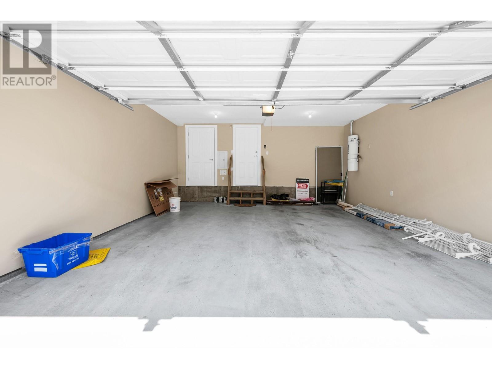 Listing Picture 34 of 40 : 980 W 58TH AVENUE, Vancouver / 溫哥華 - 魯藝地產 Yvonne Lu Group - MLS Medallion Club Member