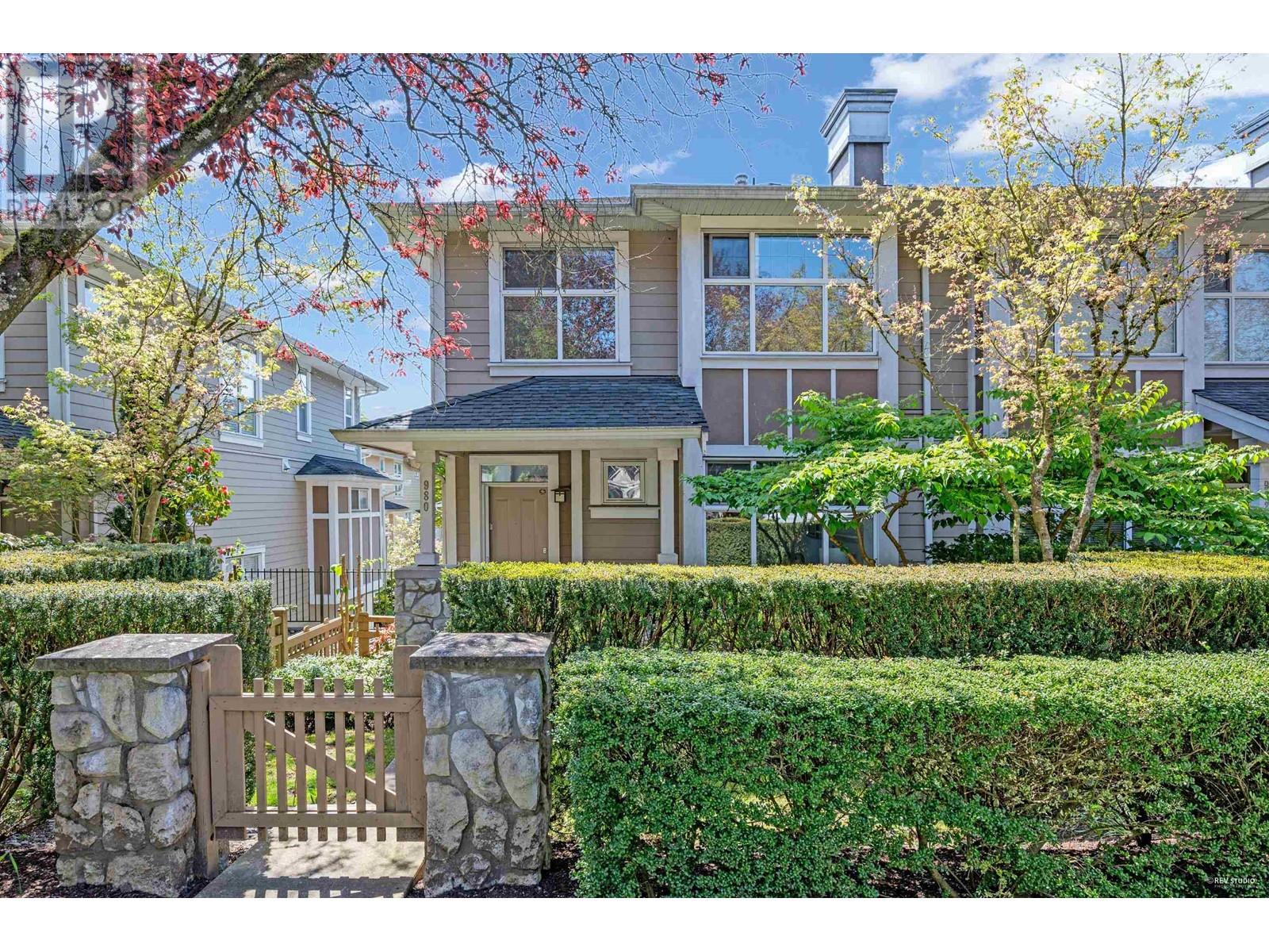 Listing Picture 2 of 40 : 980 W 58TH AVENUE, Vancouver / 溫哥華 - 魯藝地產 Yvonne Lu Group - MLS Medallion Club Member