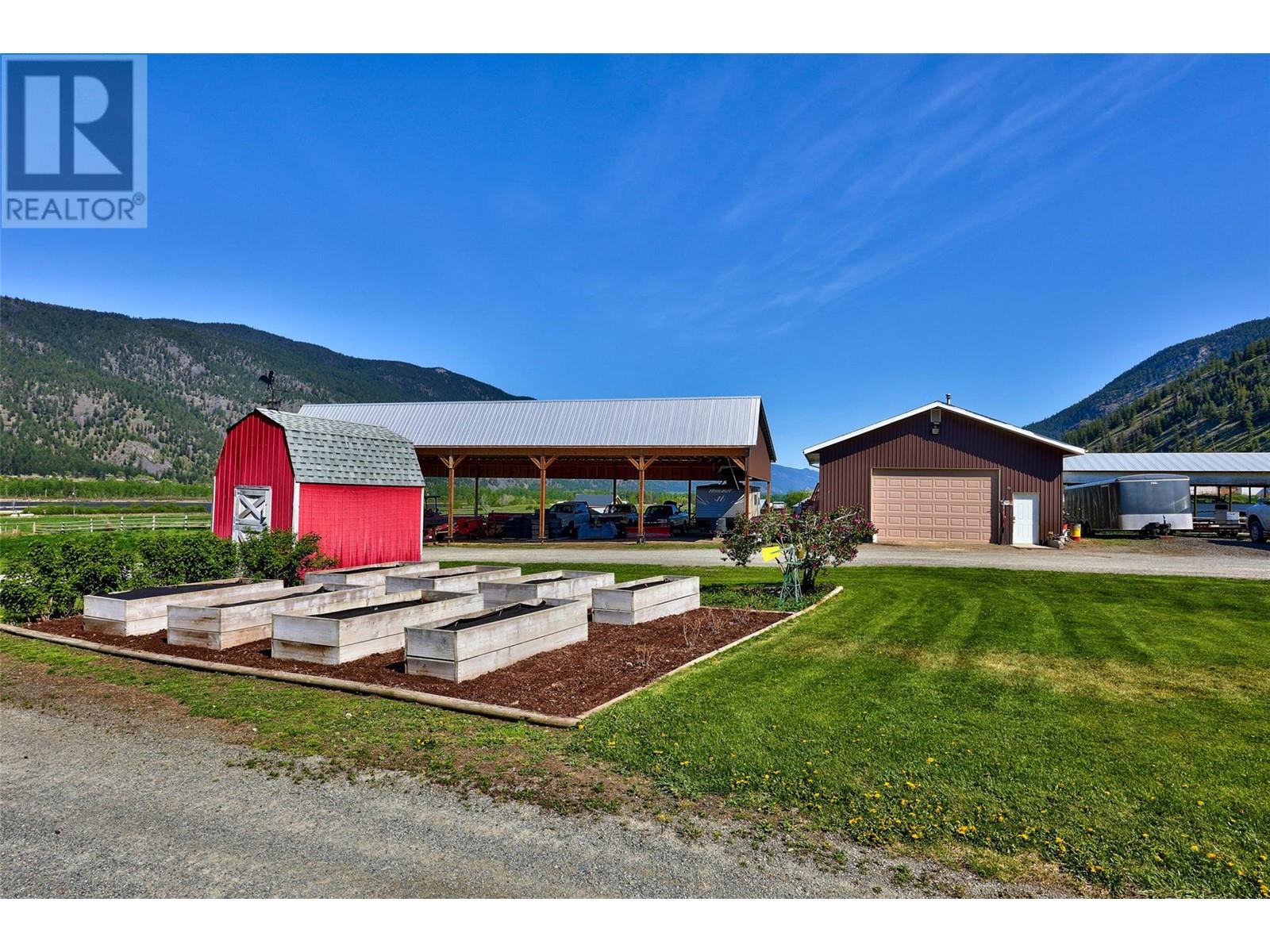 8517 Colt Road, Kamloops, British Columbia  V0E 1Z0 - Photo 3 - 10345573