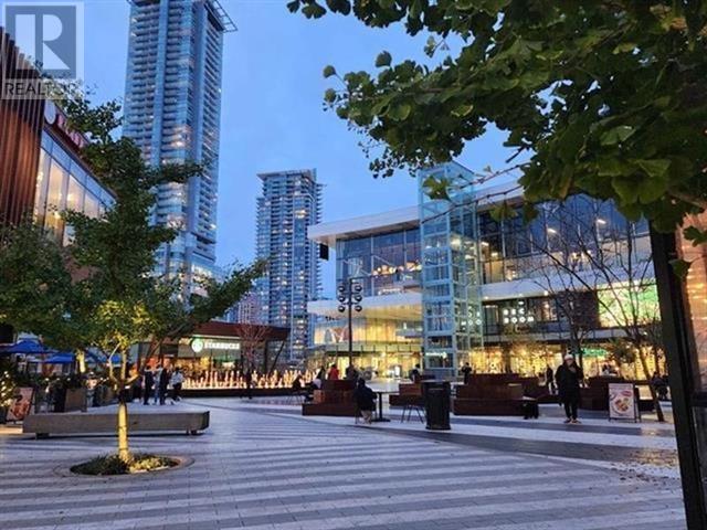 Listing Picture 26 of 27 : 3507 1955 ALPHA WAY, Burnaby / 本拿比 - 魯藝地產 Yvonne Lu Group - MLS Medallion Club Member