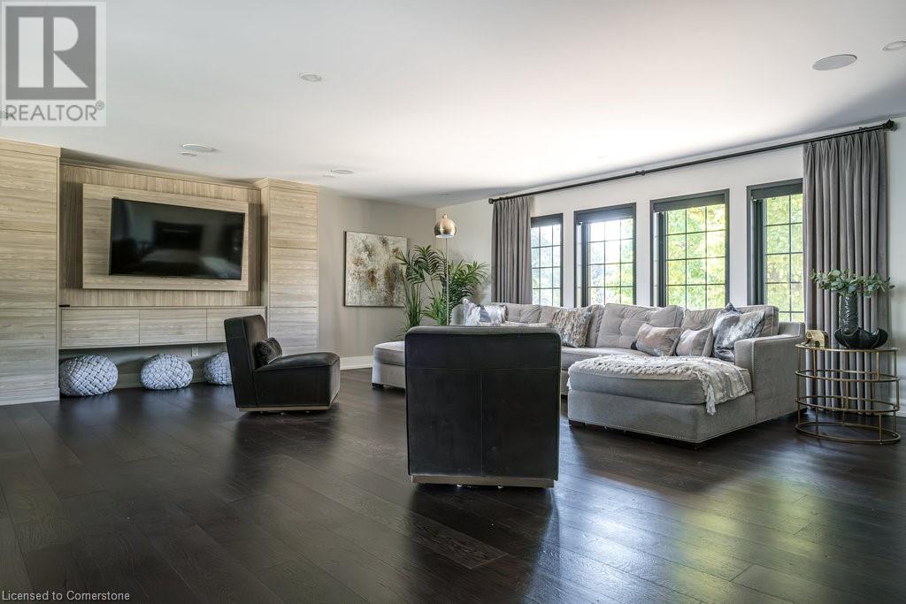 Property at 822 DANFORTH Place image 4