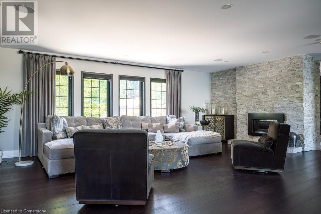 Property at 822 DANFORTH Place image 5