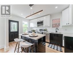 15 BARNESDALE Avenue N, Hamilton, Ontario