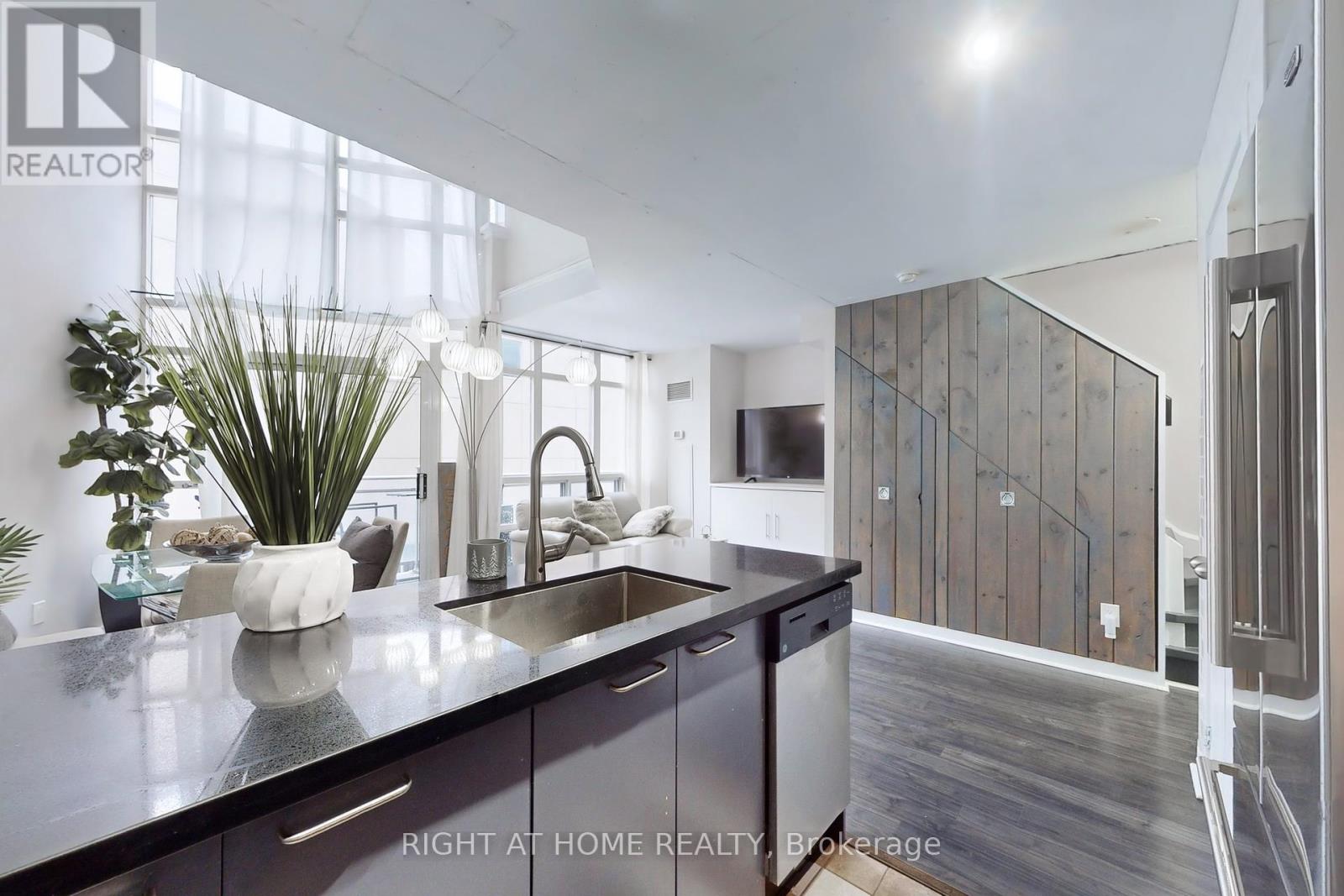 401 - 255 Richmond Street E, Toronto, Ontario  M5A 4T7 - Photo 22 - C12023897