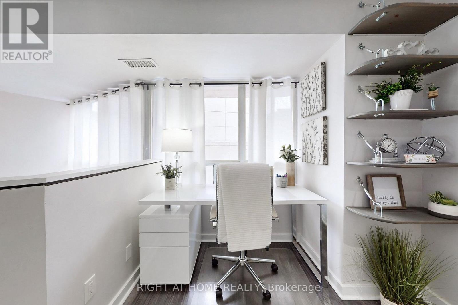 401 - 255 Richmond Street E, Toronto, Ontario  M5A 4T7 - Photo 32 - C12023897