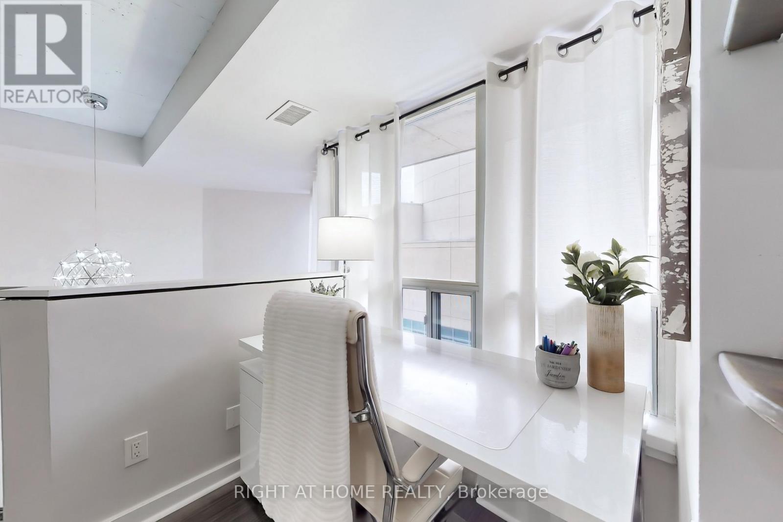 401 - 255 Richmond Street E, Toronto, Ontario  M5A 4T7 - Photo 31 - C12023897
