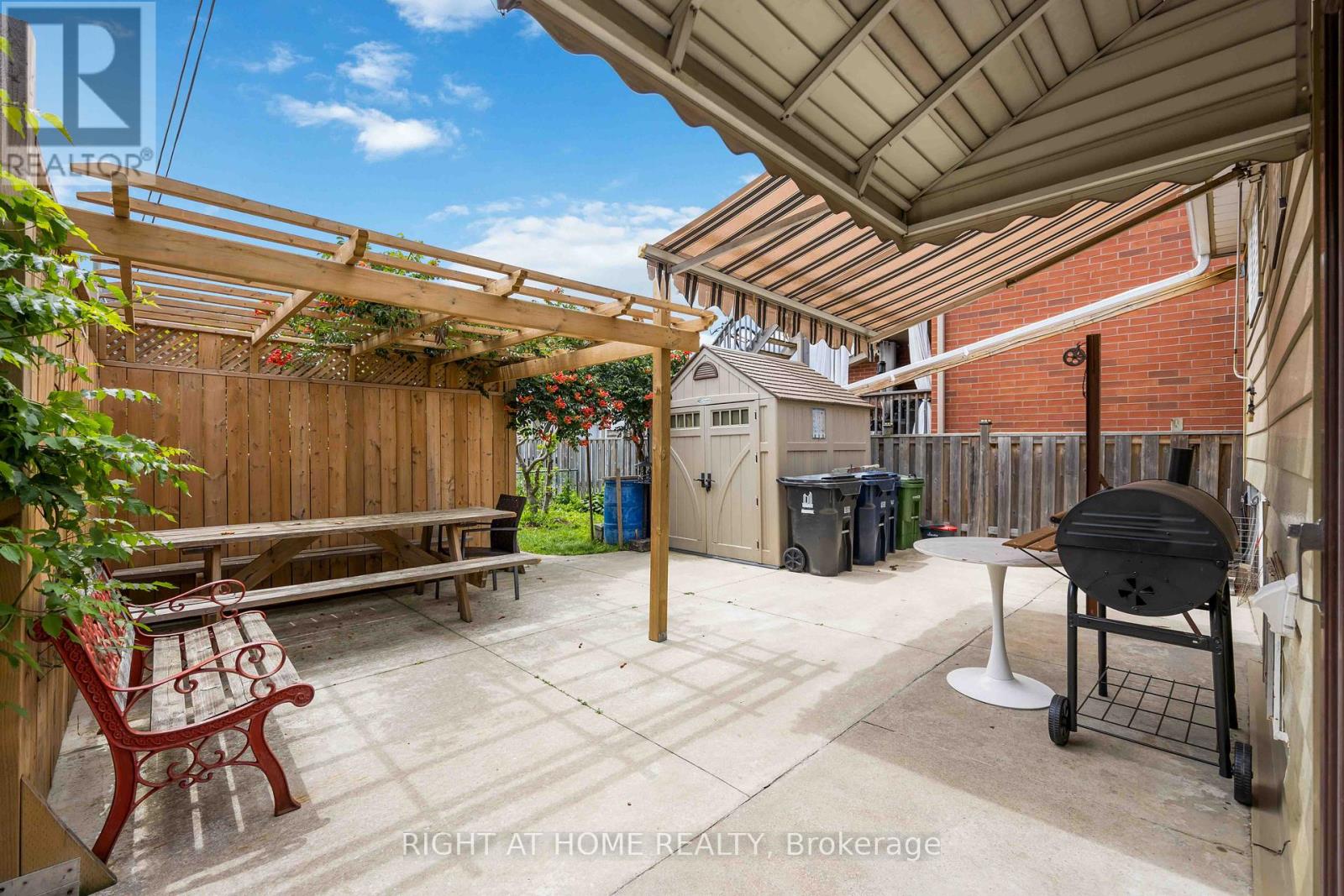 201 Bowie Avenue, Toronto, Ontario  M6E 2R6 - Photo 25 - W12038538
