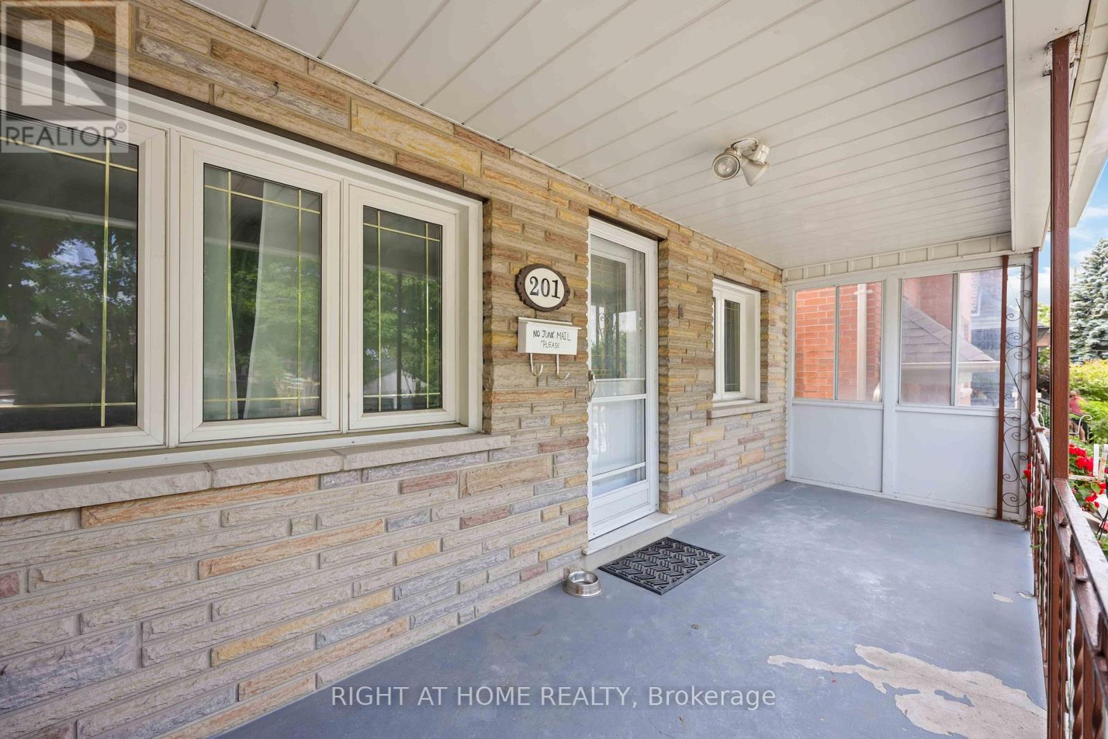 201 Bowie Avenue, Toronto, Ontario  M6E 2R6 - Photo 30 - W12038538
