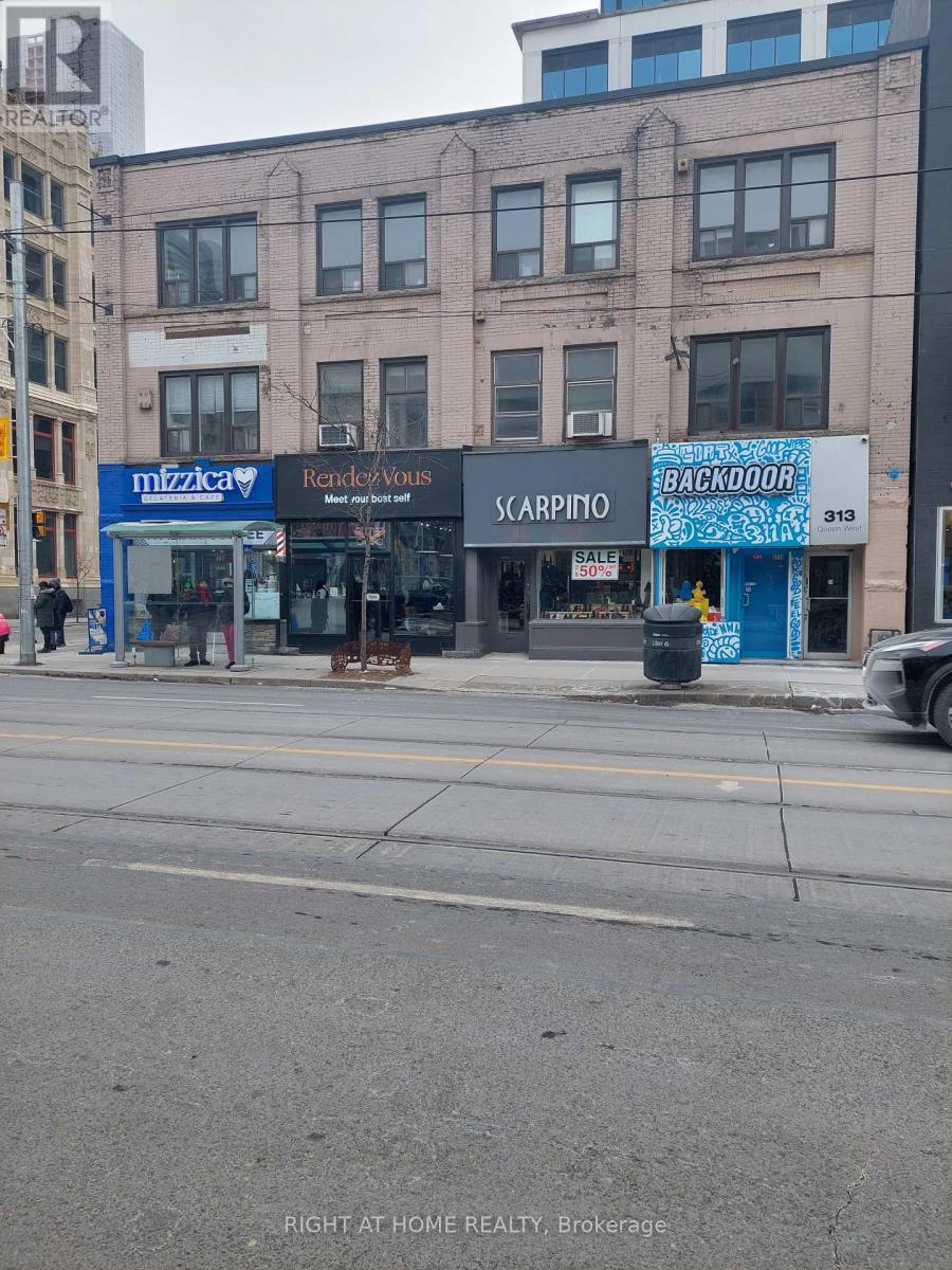 Suite #204 - 313 Queen Street W, Toronto, Ontario  M5V 2E5 - Photo 8 - C12054551