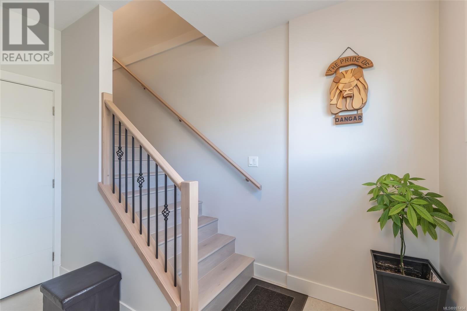 Property at 5799 Linley Valley Dr image 4