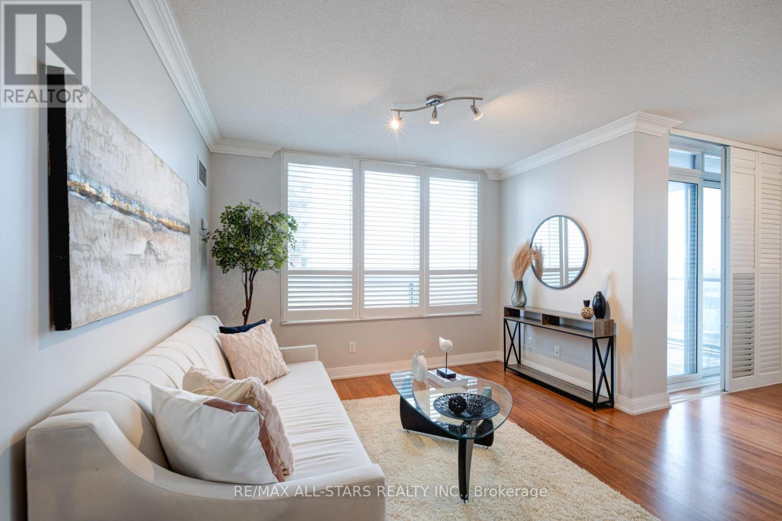 1233 - 35 Viking Lane, Toronto, Ontario  M9B 0A2 - Photo 13 - W12072454