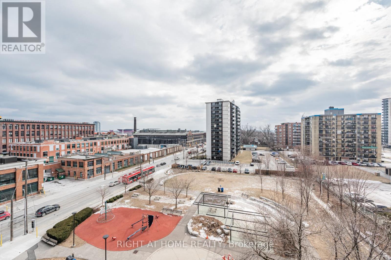 506 - 270 Dufferin Street, Toronto, Ontario  M6K 0H8 - Photo 25 - W12100327