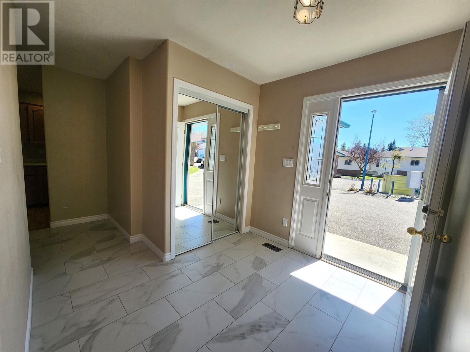 Property at 120 7180 ST LAWRENCE AVENUE image 3