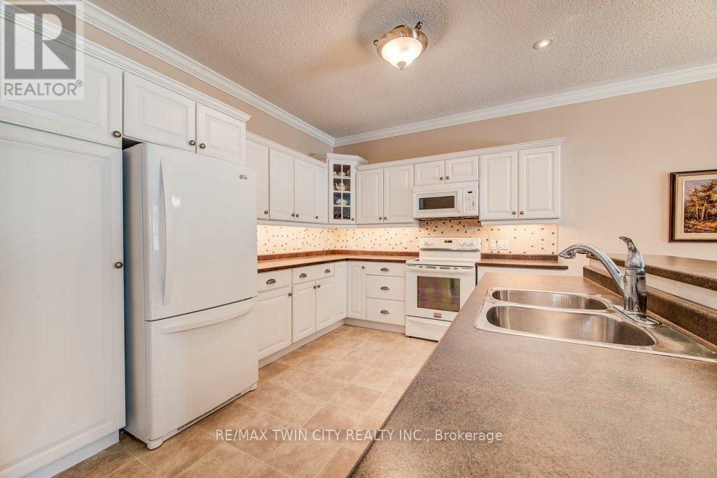 107 - 20 Isherwood Avenue, Cambridge, Ontario  N1R 8P9 - Photo 5 - X12076946