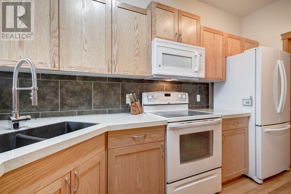 160, 100 Coopers Common Sw, Airdrie, Alberta  T4B 3C8 - Photo 6 - A2212880