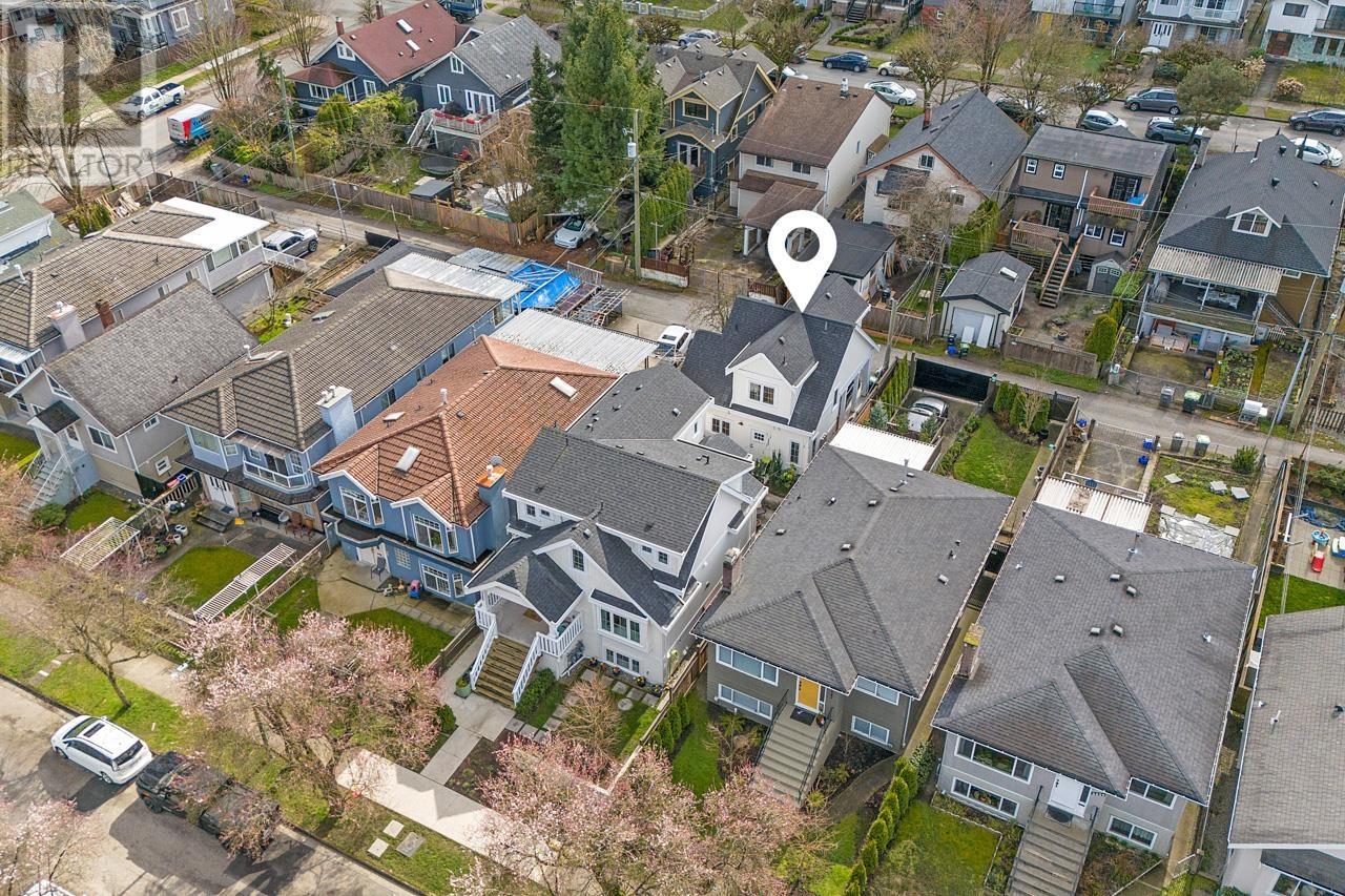 Listing Picture 18 of 20 : 2252 GRANT STREET, Vancouver / 溫哥華 - 魯藝地產 Yvonne Lu Group - MLS Medallion Club Member