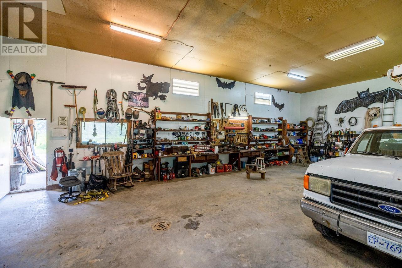 6542 Morrissey Road, Elk Valley, British Columbia  V0B 1M1 - Photo 41 - 2471199