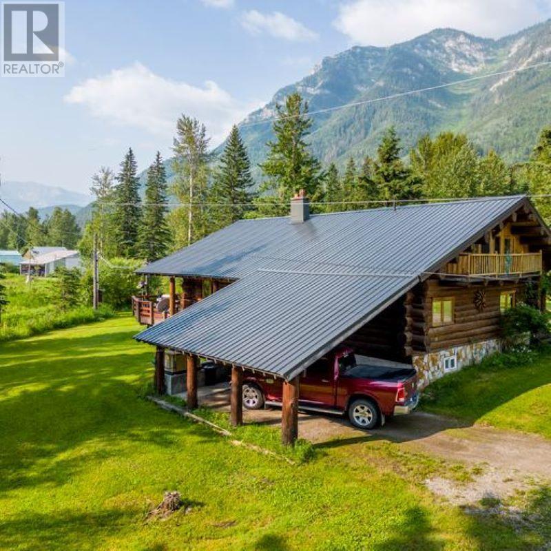 6542 Morrissey Road, Elk Valley, British Columbia  V0B 1M1 - Photo 13 - 2471199
