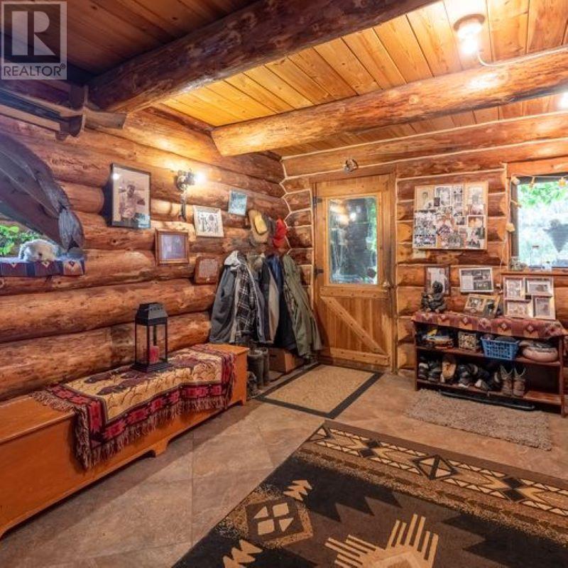 6542 Morrissey Road, Elk Valley, British Columbia  V0B 1M1 - Photo 17 - 2471199