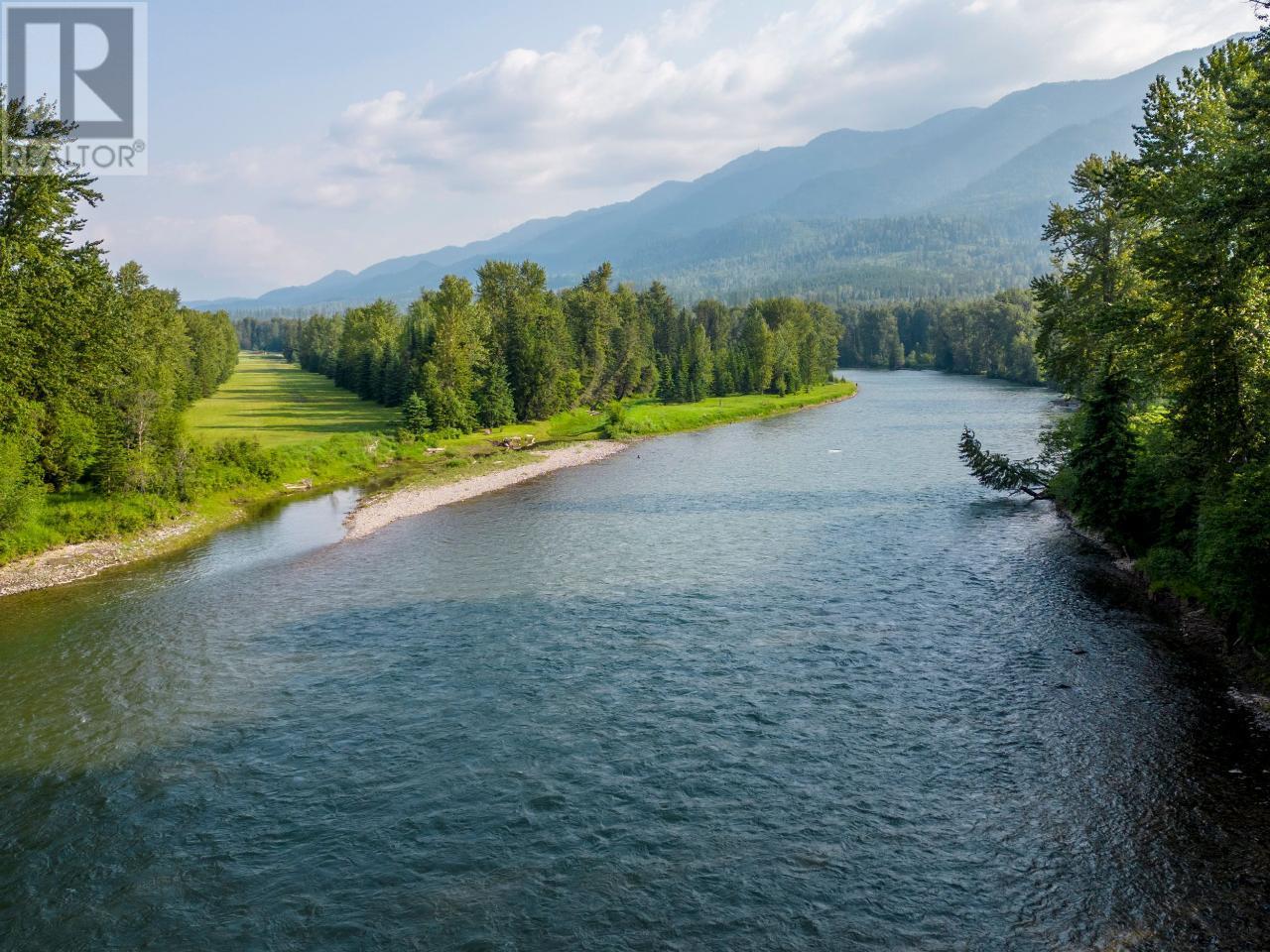 6542 Morrissey Road, Elk Valley, British Columbia  V0B 1M1 - Photo 7 - 2471199