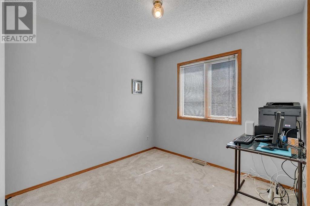 95 Riverside Close Se, Calgary, Alberta  T2C 3M7 - Photo 19 - A2216340