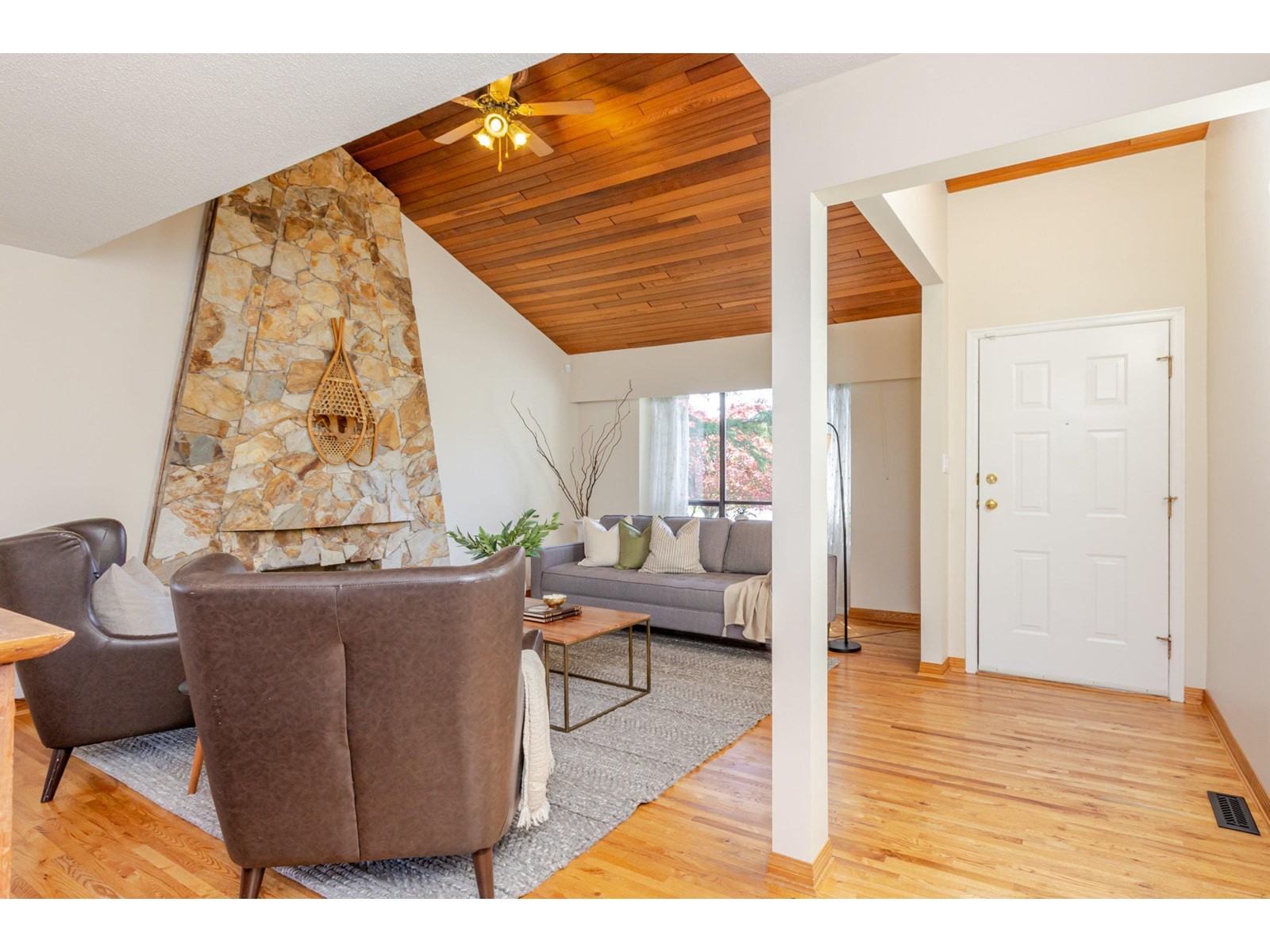 10758 Fraserglen Drive, Surrey, British Columbia  V4N 1Y3 - Photo 5 - R2995881