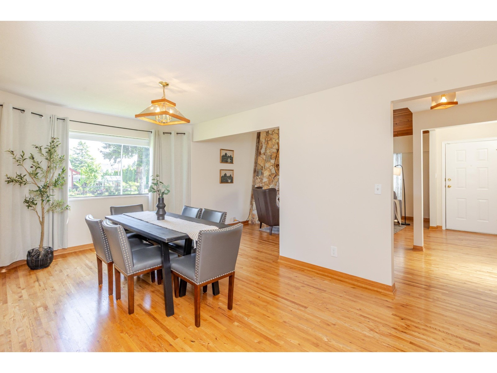 10758 Fraserglen Drive, Surrey, British Columbia  V4N 1Y3 - Photo 13 - R2995881