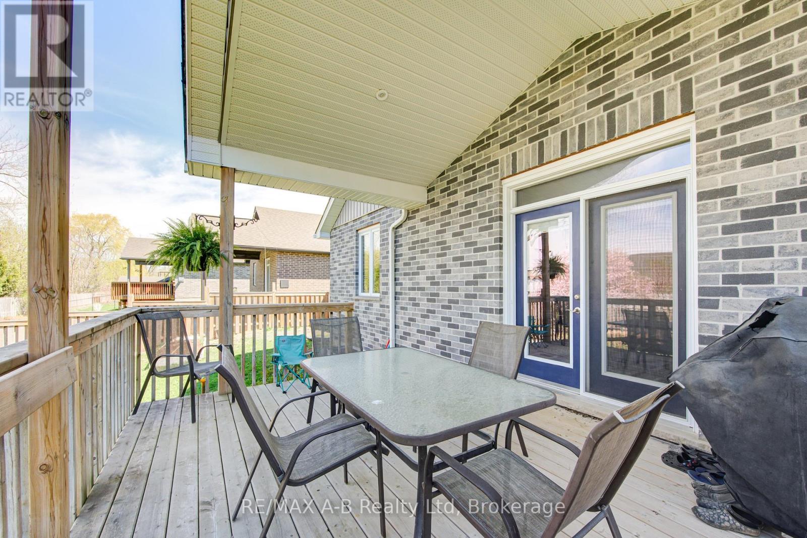 2 Diamondridge Court, St. Marys, Ontario  N4X 0B3 - Photo 32 - X12118079