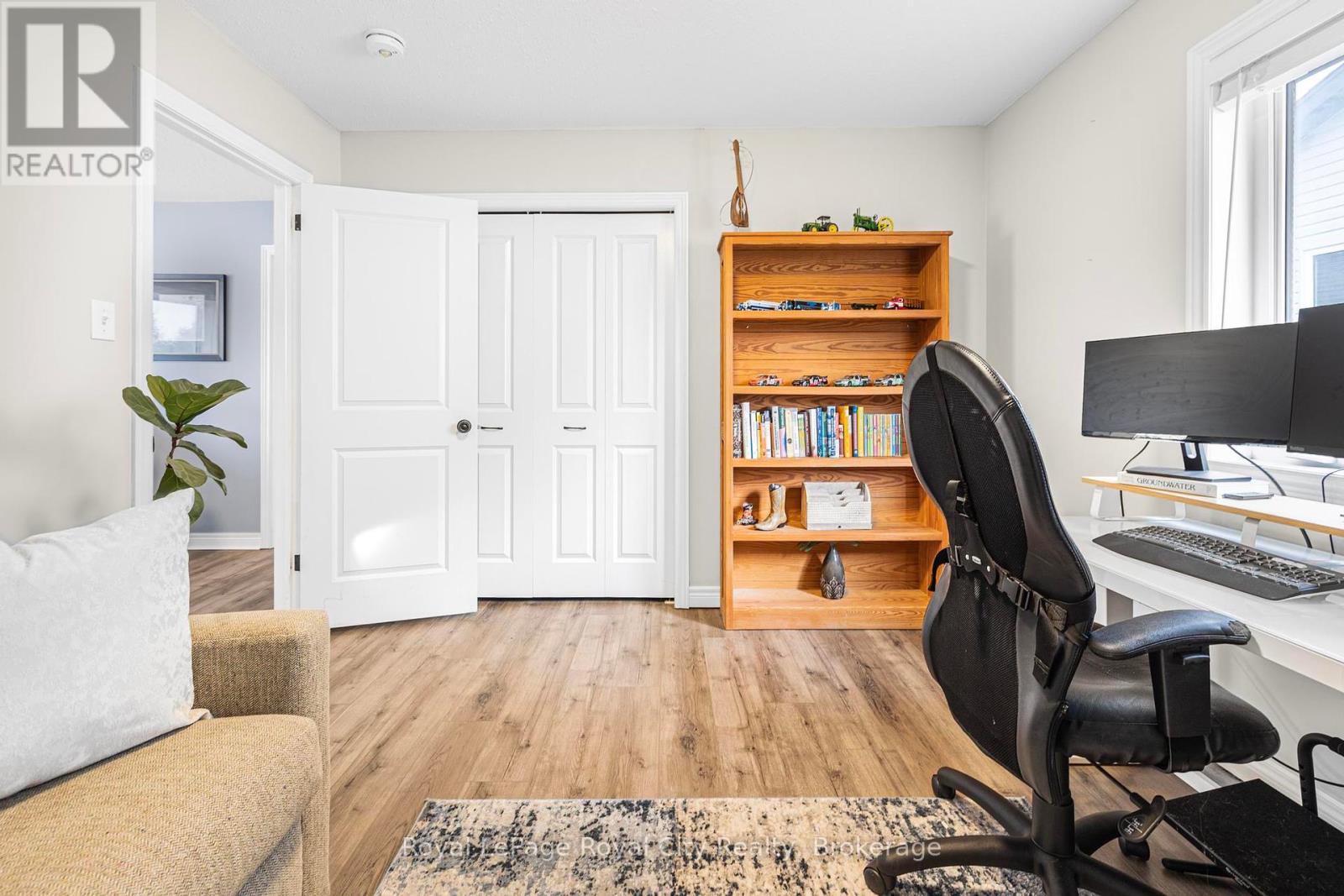 38 Marshall Drive, Guelph, Ontario  N1E 0K7 - Photo 26 - X12118431