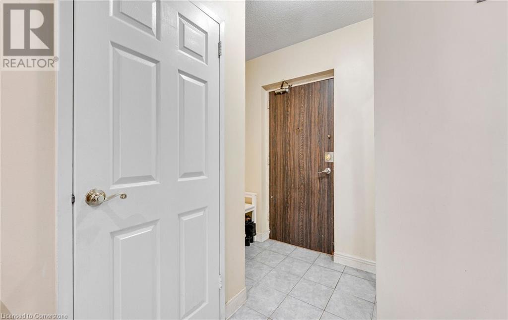 3025 Queen Frederica Drive Unit# 201, Mississauga, Ontario  L5R 3E7 - Photo 11 - 40724268