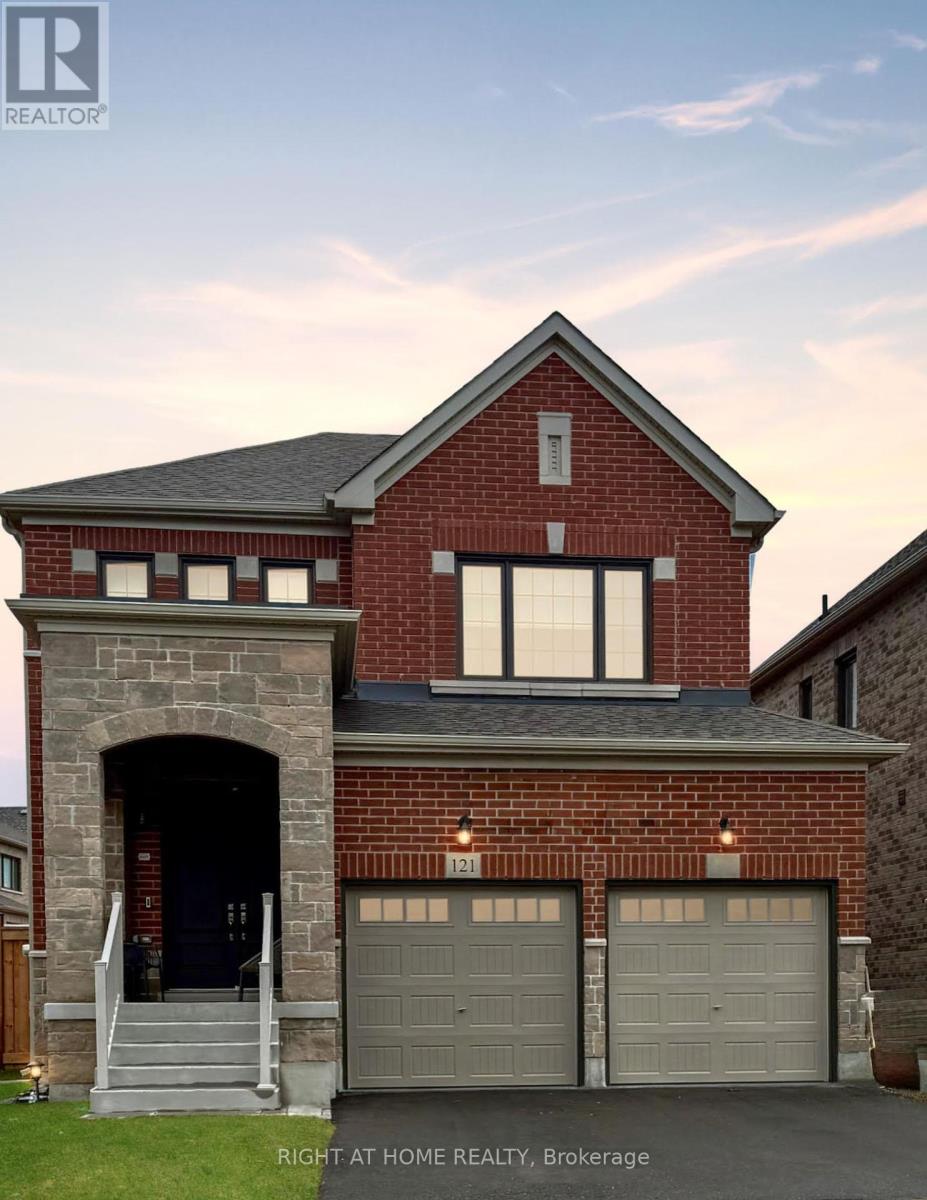 121 Bartram Crescent, Bradford West Gwillimbury, Ontario  L3Z 4J2 - Photo 2 - N12093395