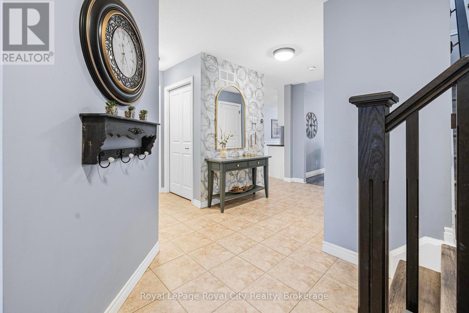 38 Marshall Drive, Guelph, Ontario  N1E 0K7 - Photo 5 - X12118431