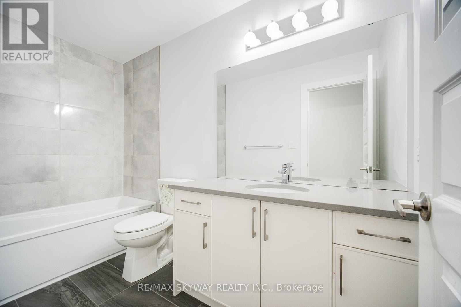 2344 Wickerson Road, London South, Ontario  N6K 0C3 - Photo 31 - X12038713