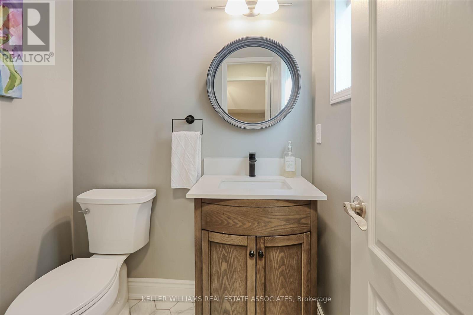 2193 Crestmont Drive W, Oakville, Ontario  L6M 5A6 - Photo 17 - W12119897