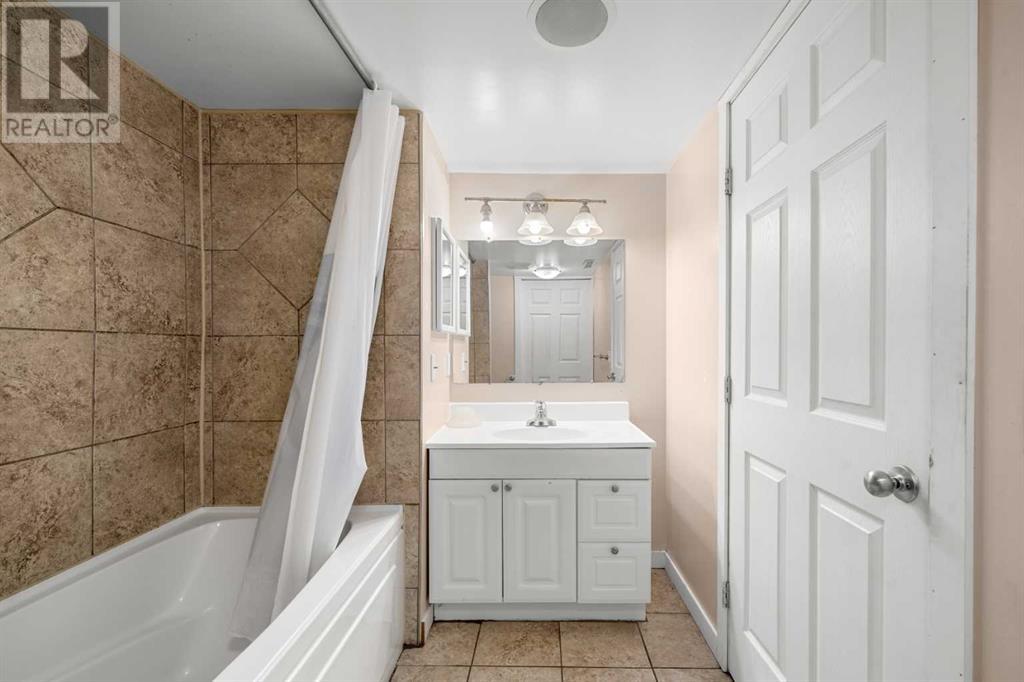 8319 44 Avenue Nw, Calgary, Alberta  T3B 1Y1 - Photo 29 - A2216792