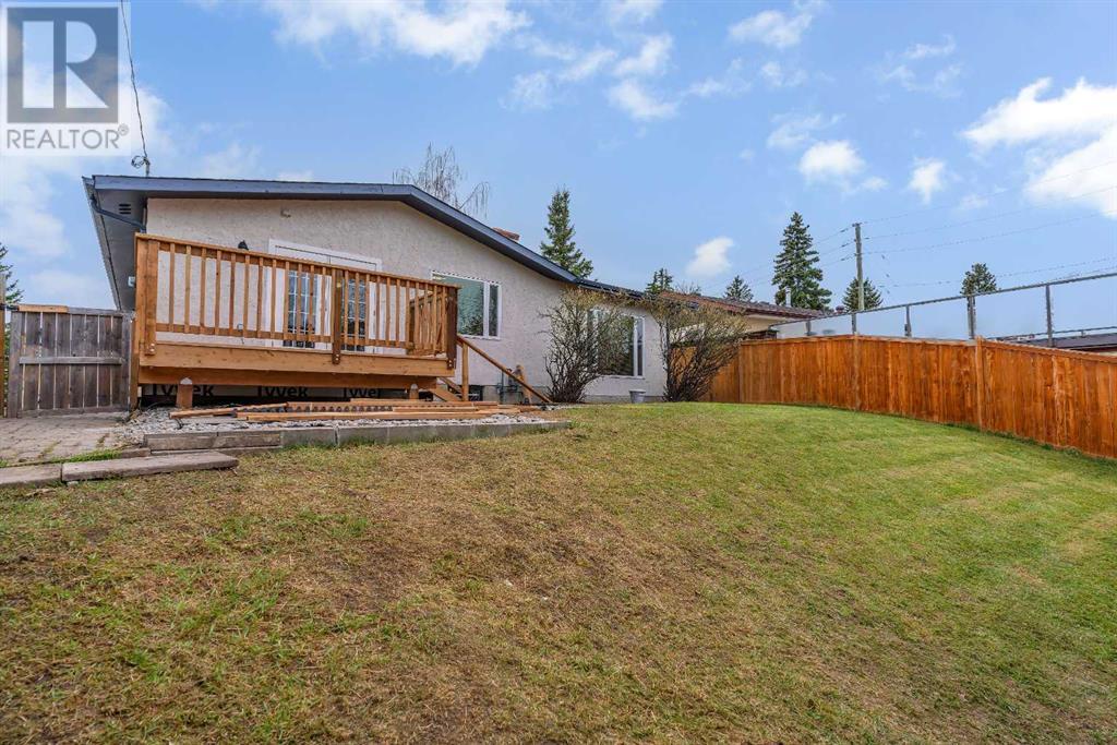 10636 Oakmoor Way Sw, Calgary, Alberta  T2W 2H8 - Photo 42 - A2201303