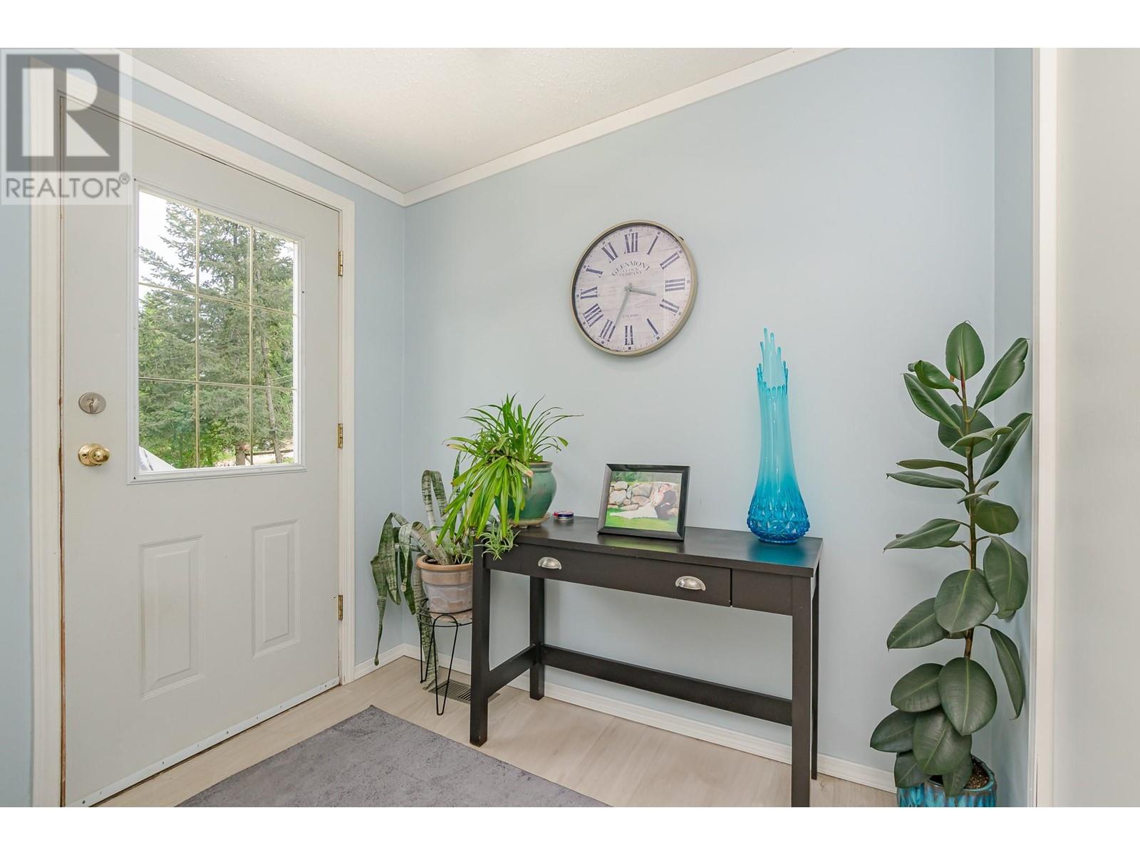 725 Abbington Lane, Tappen, British Columbia  V0E 2X0 - Photo 2 - 10337390