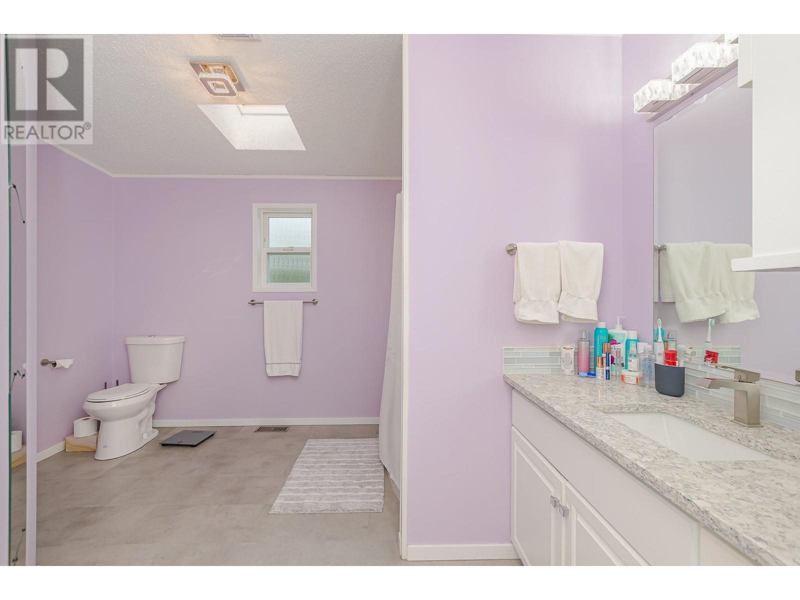 725 Abbington Lane, Tappen, British Columbia  V0E 2X0 - Photo 20 - 10337390