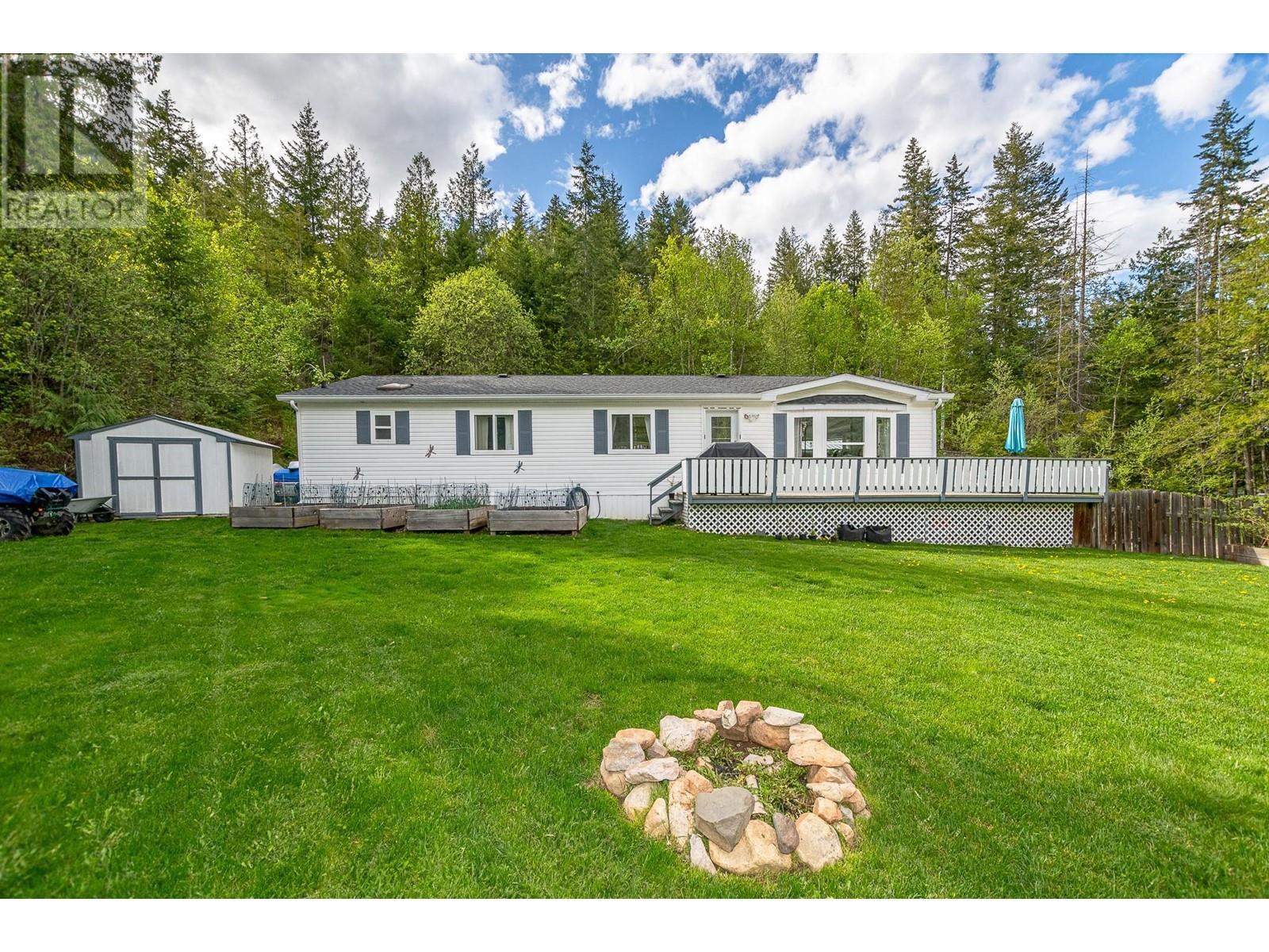 725 Abbington Lane, Tappen, British Columbia  V0E 2X0 - Photo 31 - 10337390