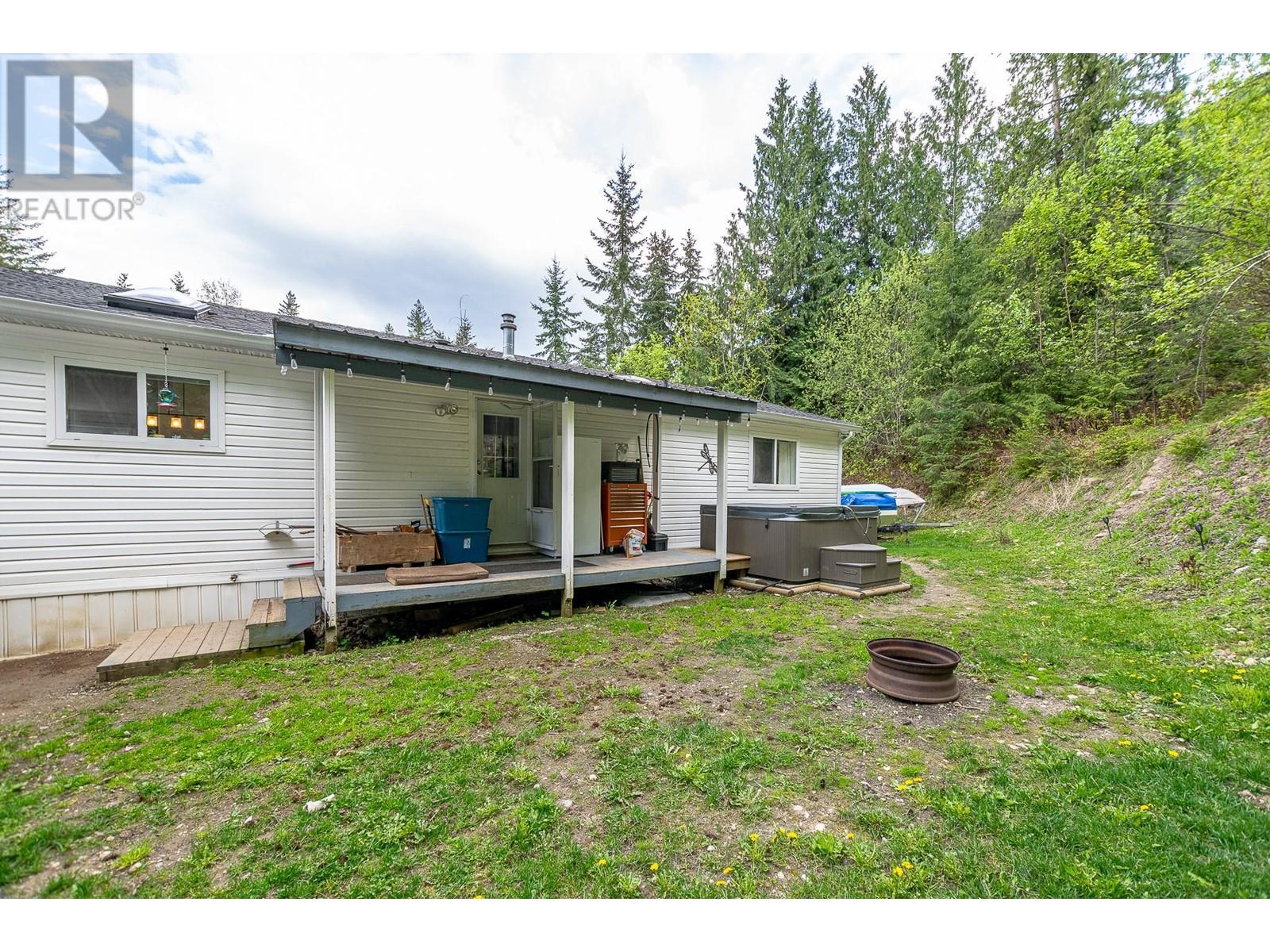 725 Abbington Lane, Tappen, British Columbia  V0E 2X0 - Photo 47 - 10337390