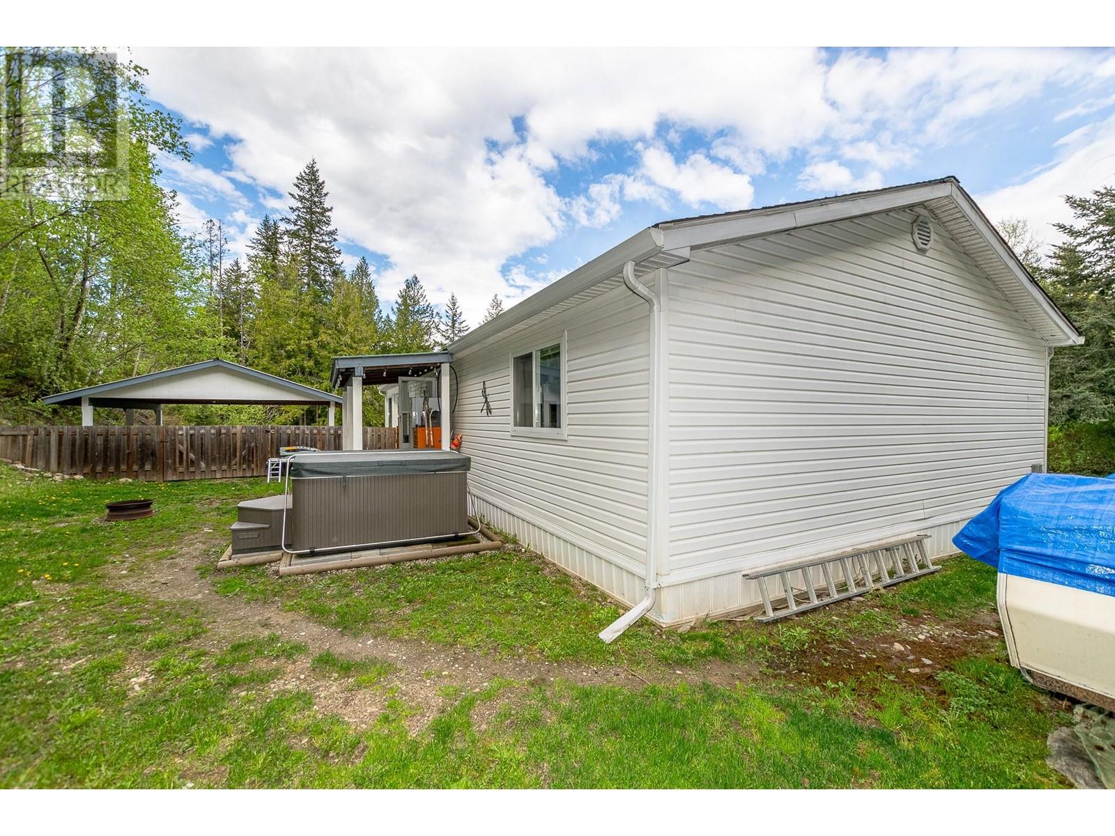 725 Abbington Lane, Tappen, British Columbia  V0E 2X0 - Photo 49 - 10337390