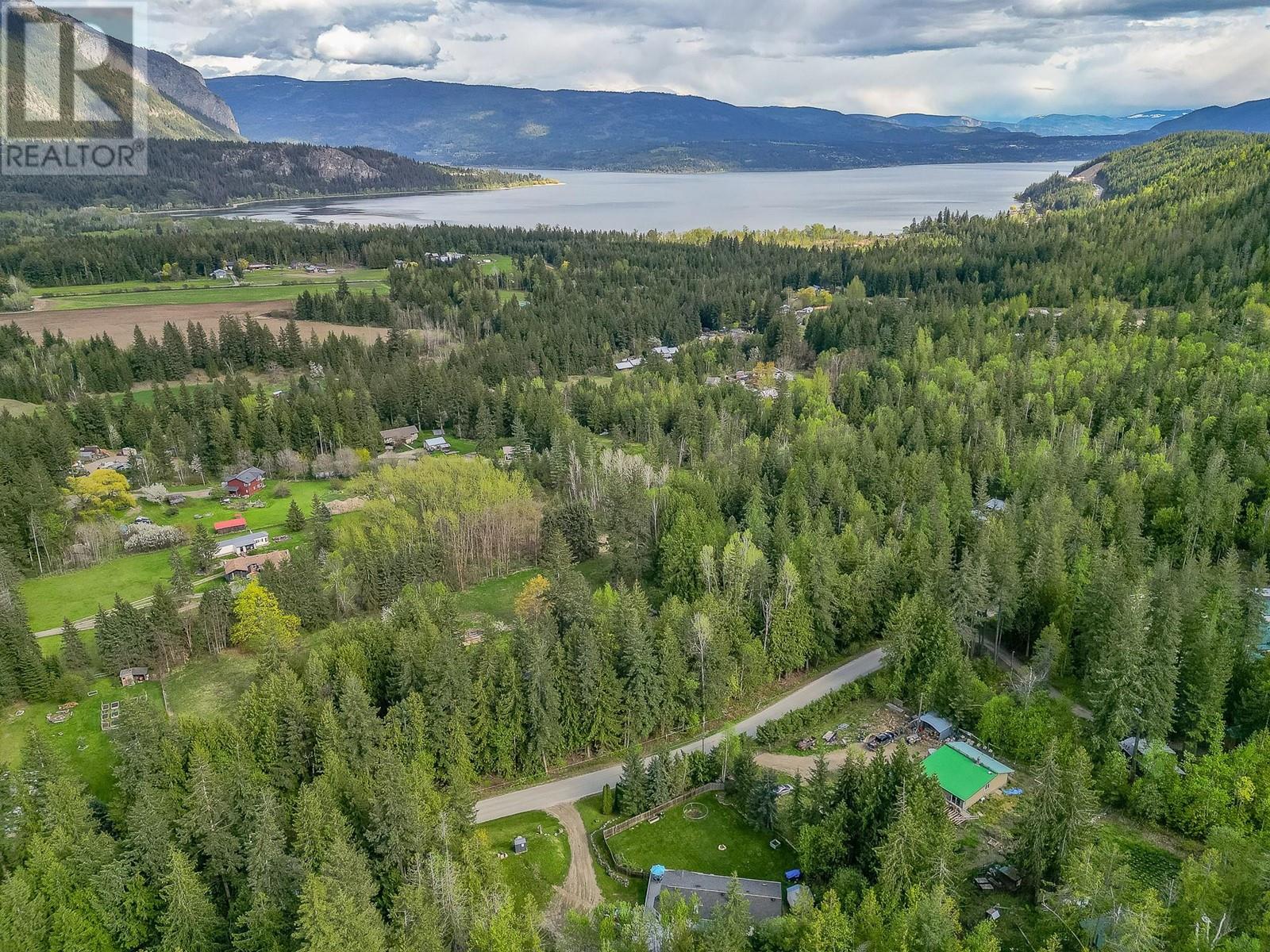 725 Abbington Lane, Tappen, British Columbia  V0E 2X0 - Photo 56 - 10337390