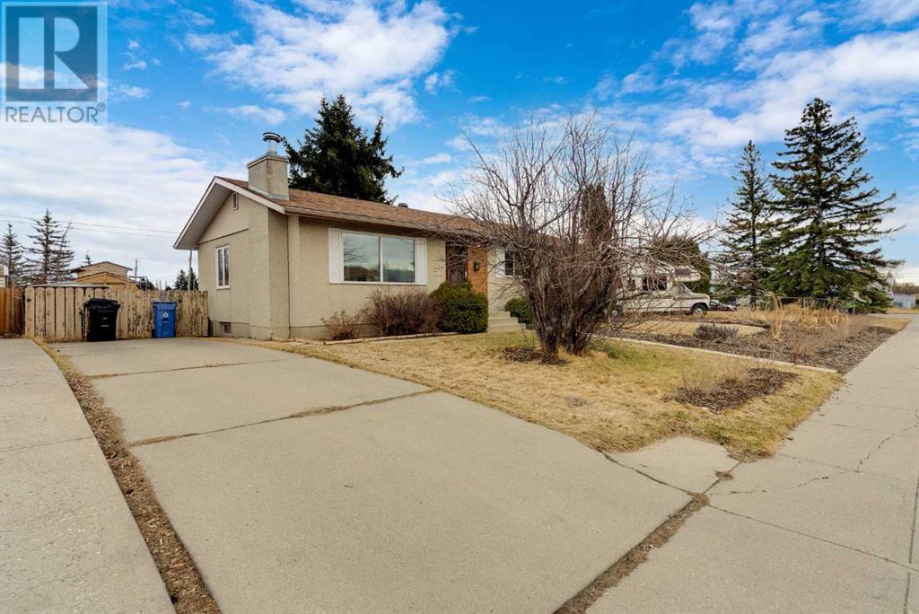 14 Marwood Circle Ne, Calgary, Alberta  T2A 2R6 - Photo 3 - A2208307