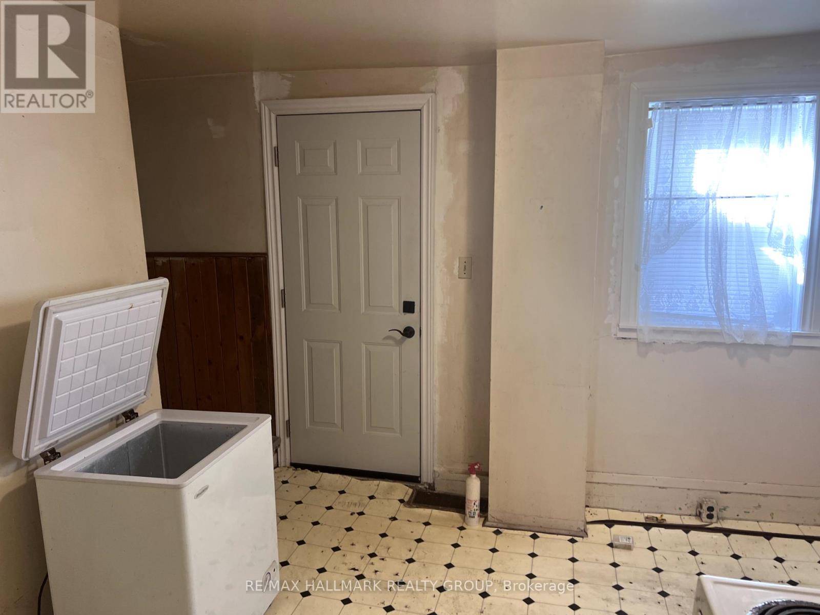75 Louis Street, Brockville, Ontario  K6V 4H6 - Photo 13 - X12120628