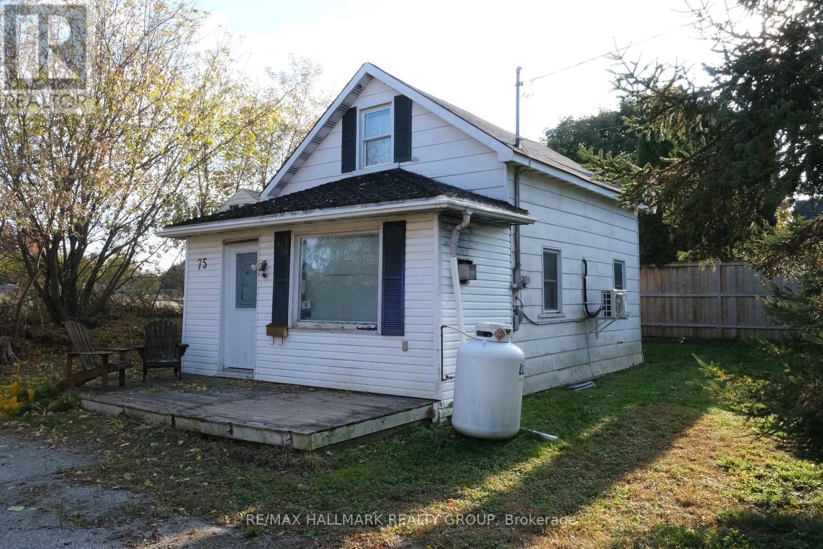 75 Louis Street, Brockville, Ontario  K6V 4H6 - Photo 2 - X12120628