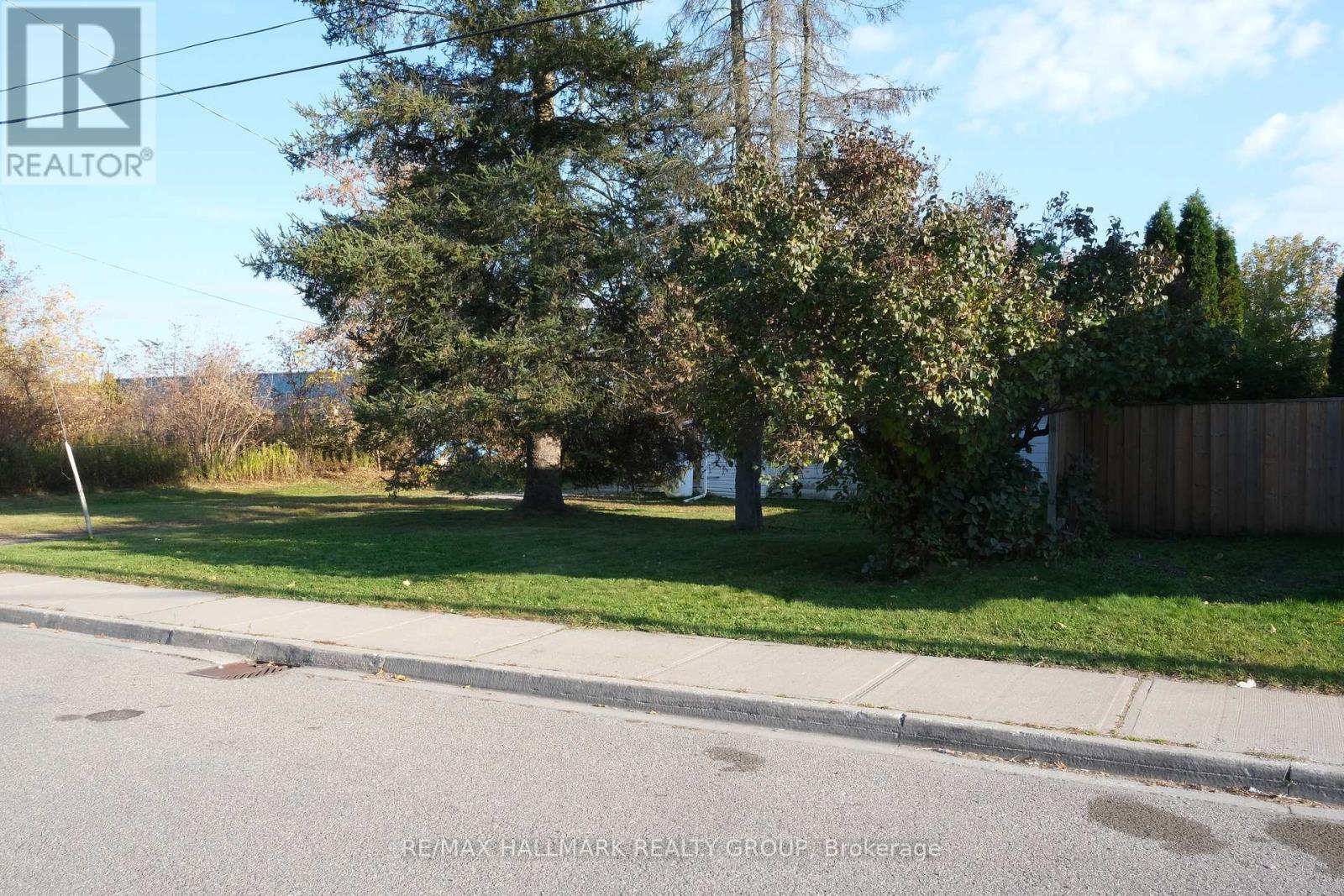 75 Louis Street, Brockville, Ontario  K6V 4H6 - Photo 6 - X12120628