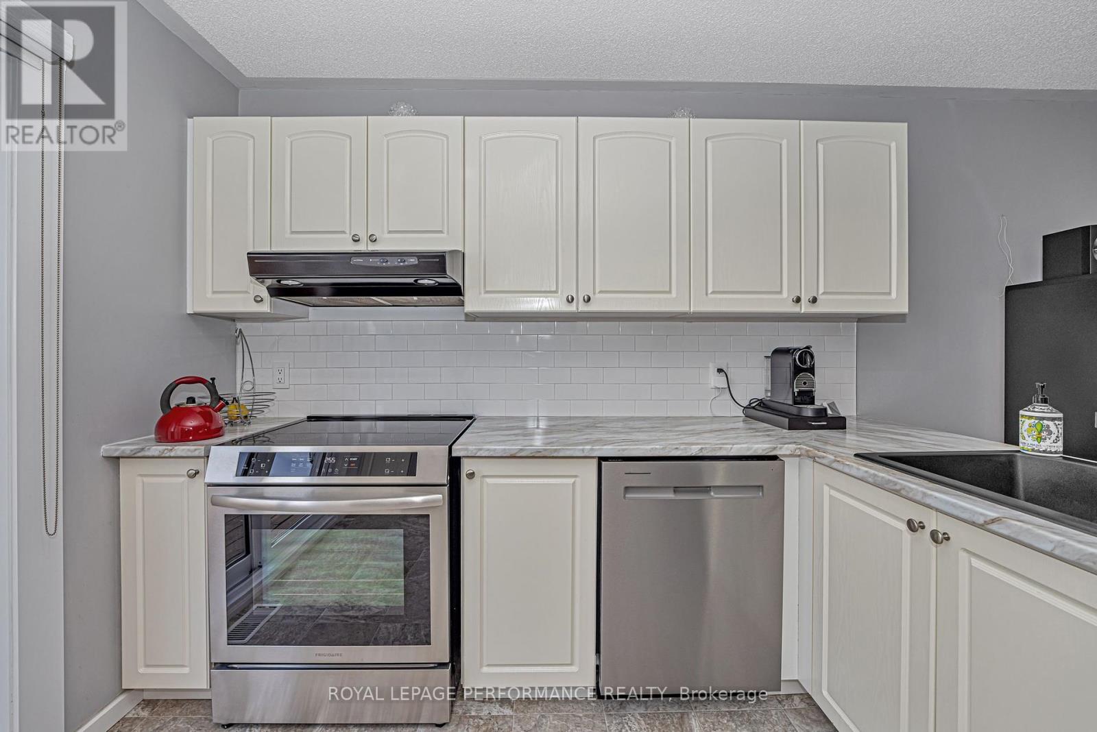 2833 Valerie Place, Clarence-Rockland, Ontario  K4K 1R3 - Photo 16 - X12120690